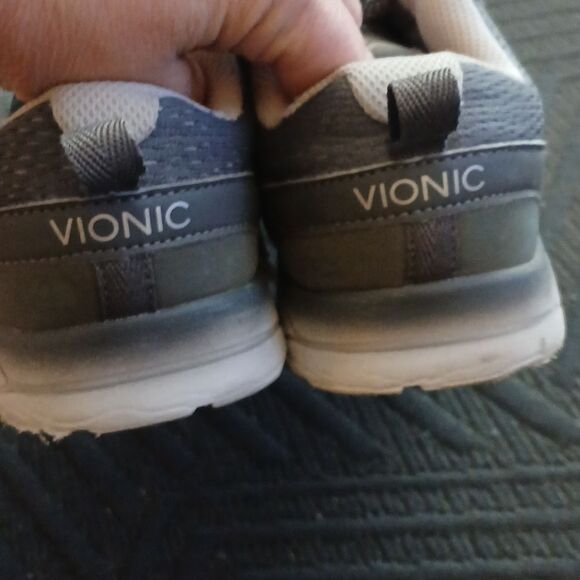 Vionic - Picture 3 of 5